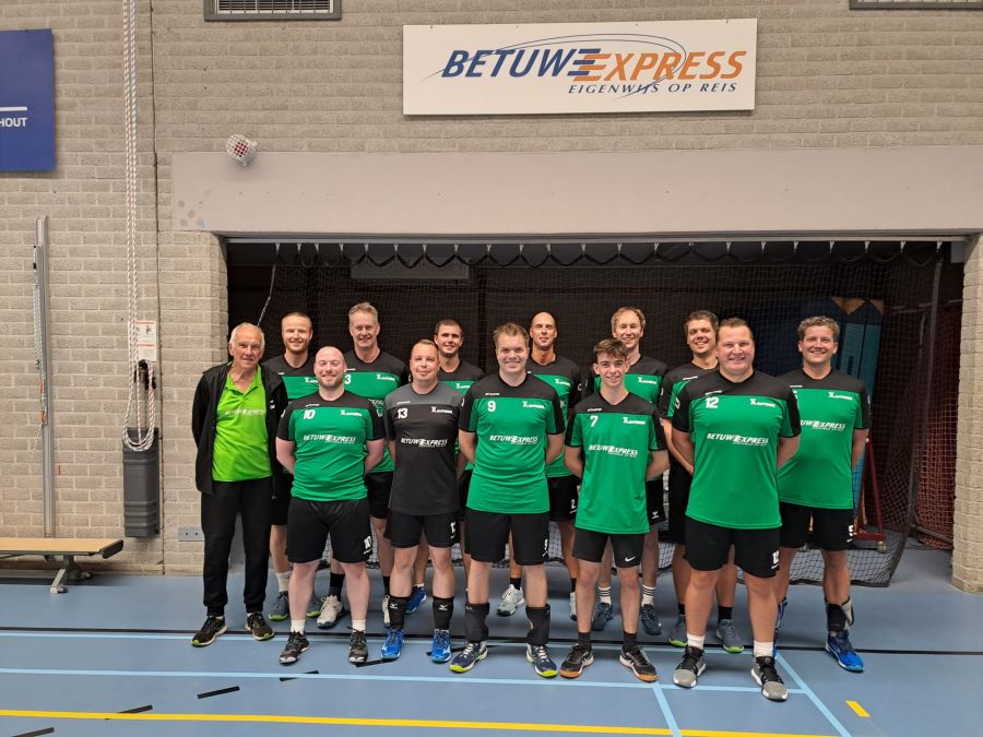 Heren 1 goed op koers!